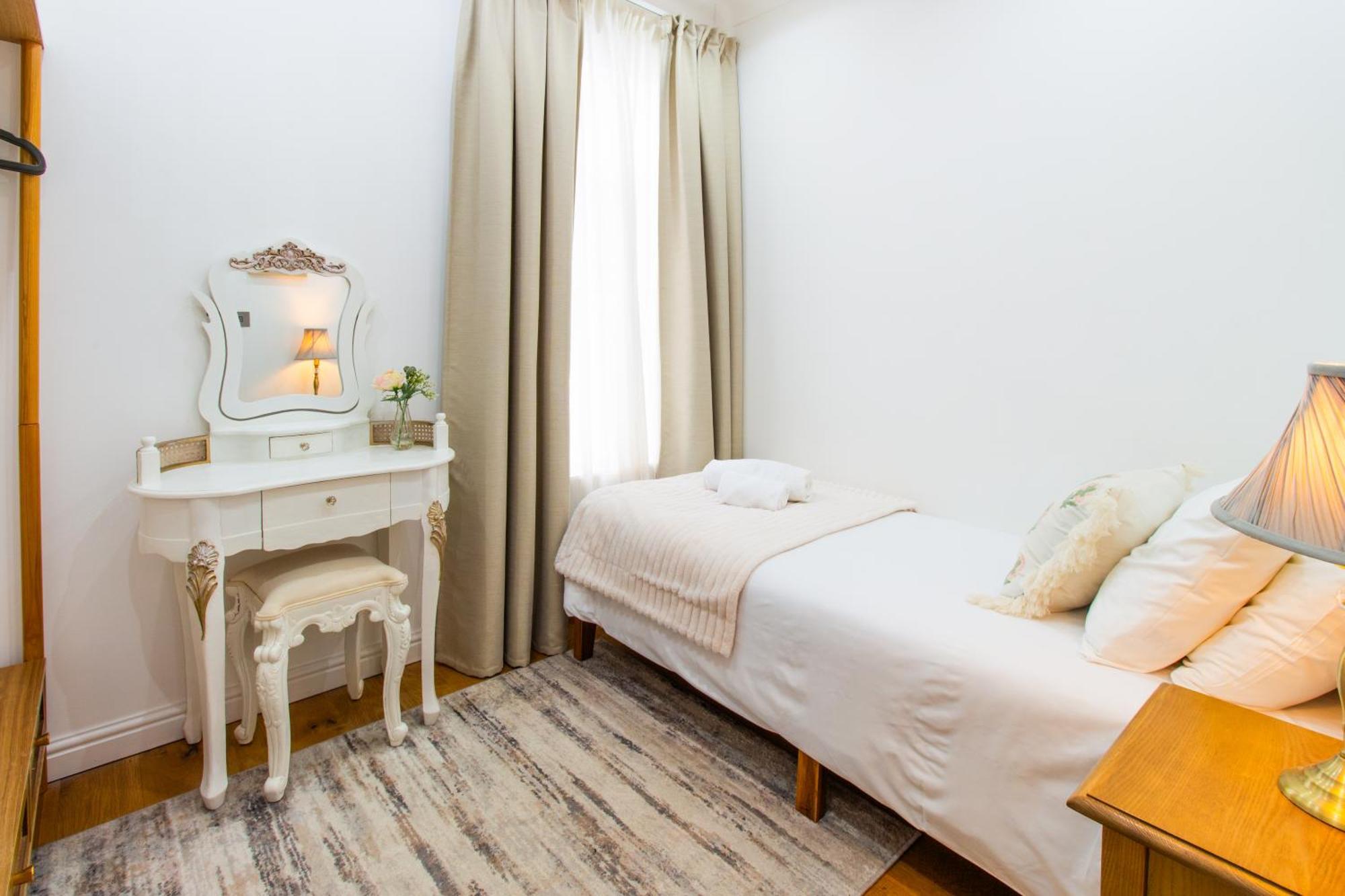 Spacious 4Br House, 2 En Suites With Garden & On-Site Parking Maidstone Esterno foto