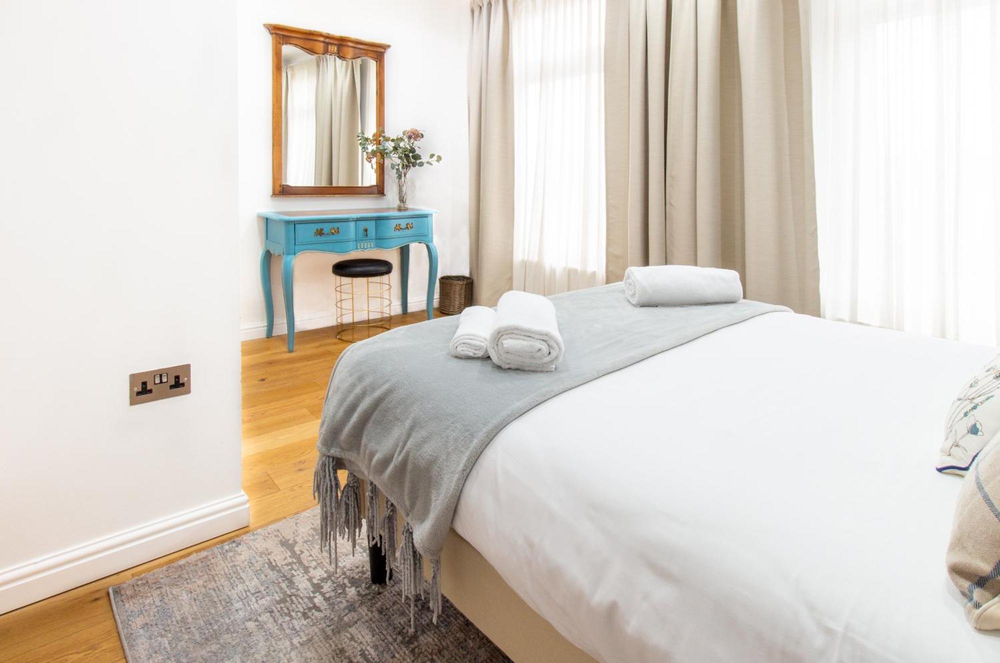 Spacious 4Br House, 2 En Suites With Garden & On-Site Parking Maidstone Esterno foto