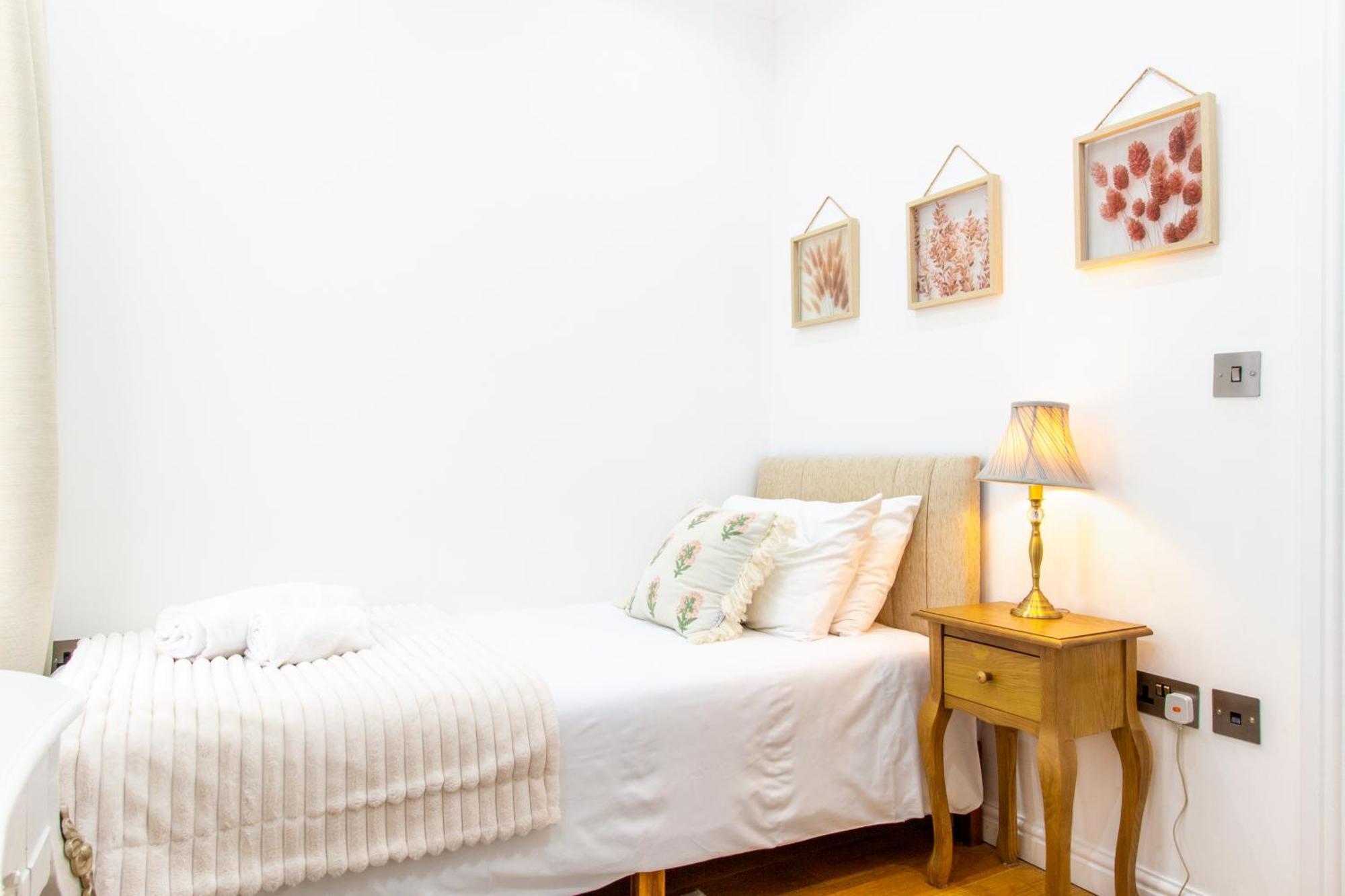 Spacious 4Br House, 2 En Suites With Garden & On-Site Parking Maidstone Esterno foto